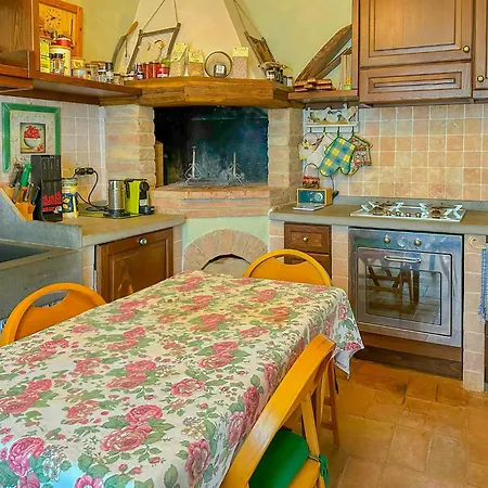 With Jacuzzi In The Hills * Cetona
