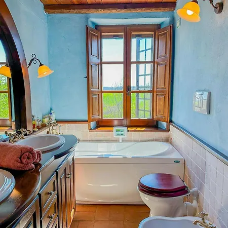 Vakantiehuis With Jacuzzi In The Hills Cetona