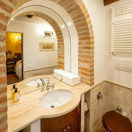 With Jacuzzi In The Hills Cetona